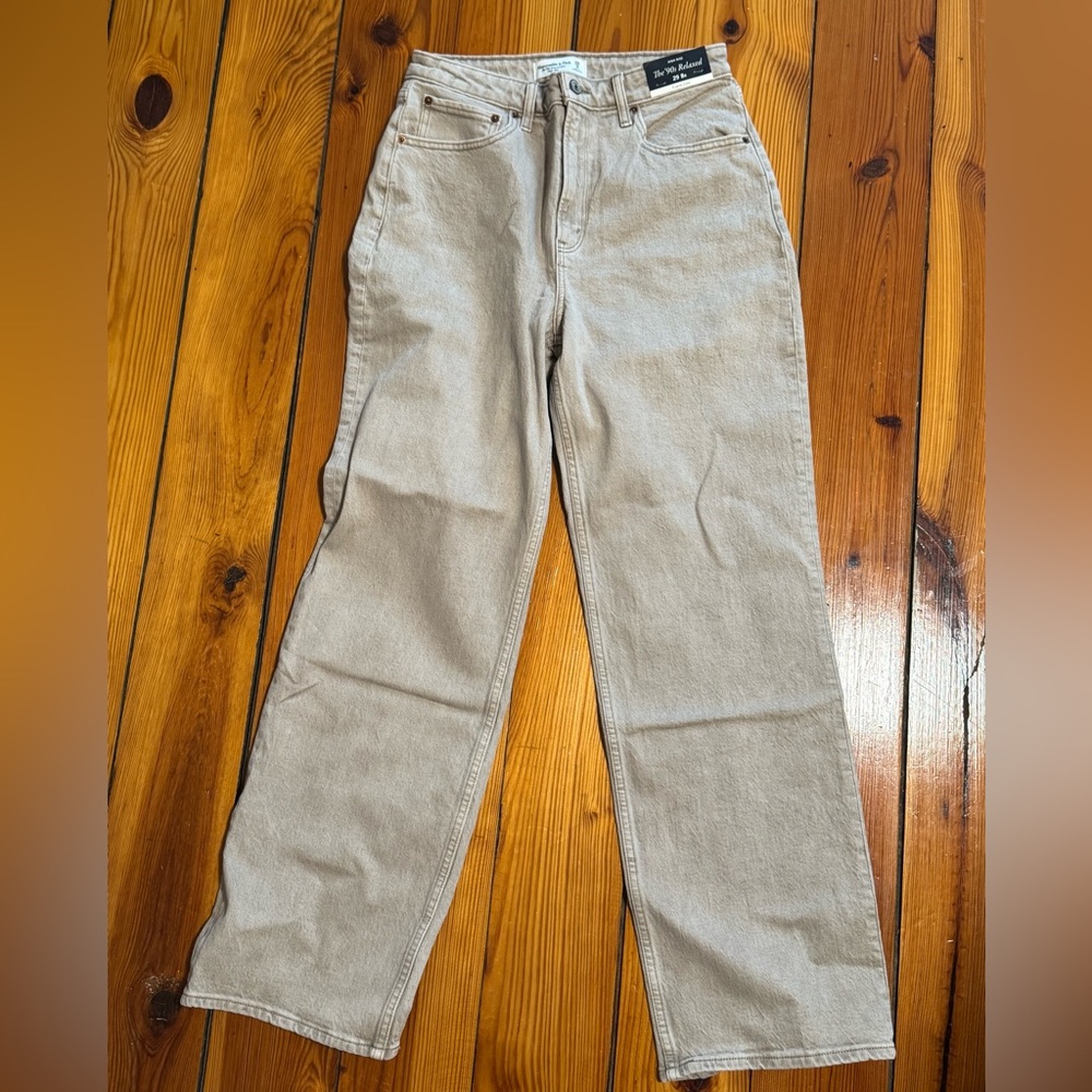 NWT Abercrombie & Fitch curve love jeans size 29